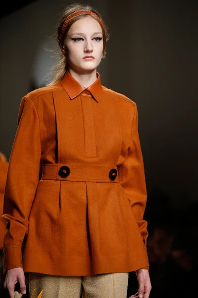 Look 54